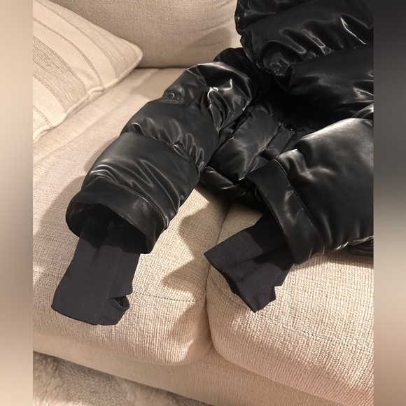 THE SUPER PUFFTM SHORTY
84575, Colour: BLACK (Liquid Shine), Size: XS - Picture 7 of 10